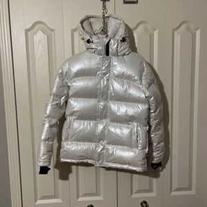 Aritzia Super Puff Down Jqcket XXS Shiny Lacquer White